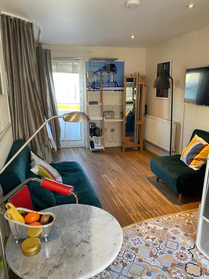 Little Brighton Beach Apartments - Also Separate Spa Cabin And Watersports Exterior foto